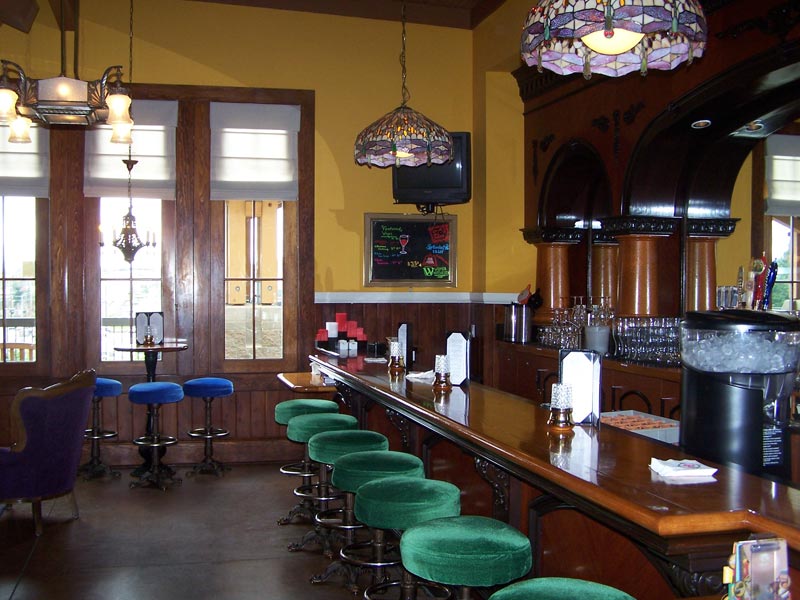 Lynnwood Indianapolis Old Spaghetti Factory bar