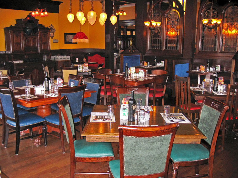 Hillsboro Old Spaghetti Factory interior