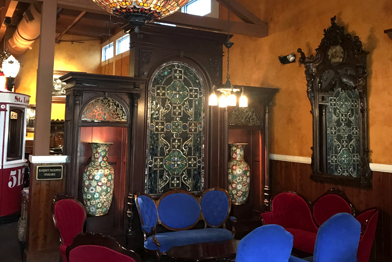 Chesterfield, MO Lobby
